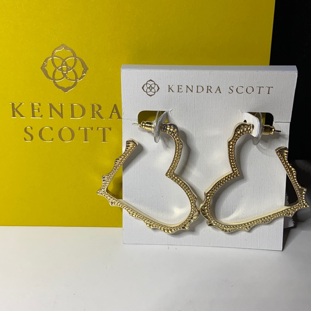☀️NWT Kendra Scott "Sophee" Gold-Heart-Hoop Earrings
